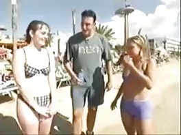 Redhead busty bitch տալիս մինետ աշխատանք և ստանում fucked